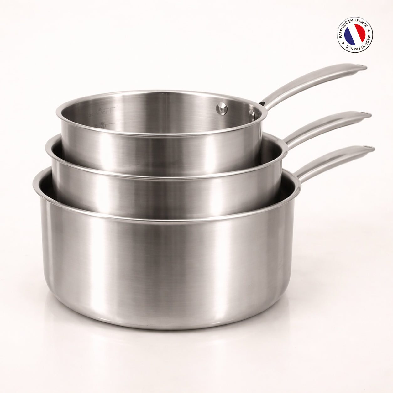 Set de 3 casseroles Triply Menastyl en acier inoxydable empilées avec poignées courbes, fabrication française