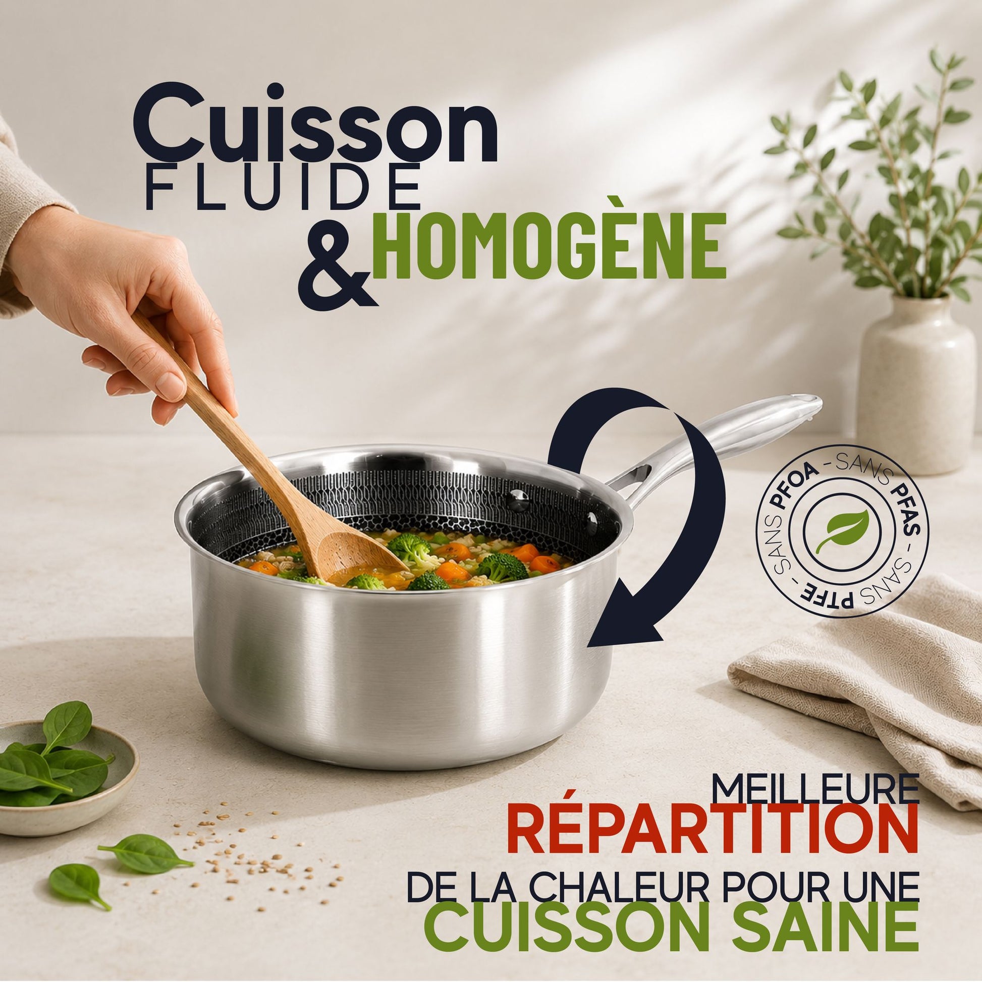 Casserole Trinox 14cm en inox avec revêtement antiadhésif, cuisson de légumes avec ustensile en bois, label sans PFAS