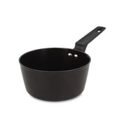 Casserole First 16 cm en aluminium noir Menastyl avec manche ergonomique, vue de trois quarts