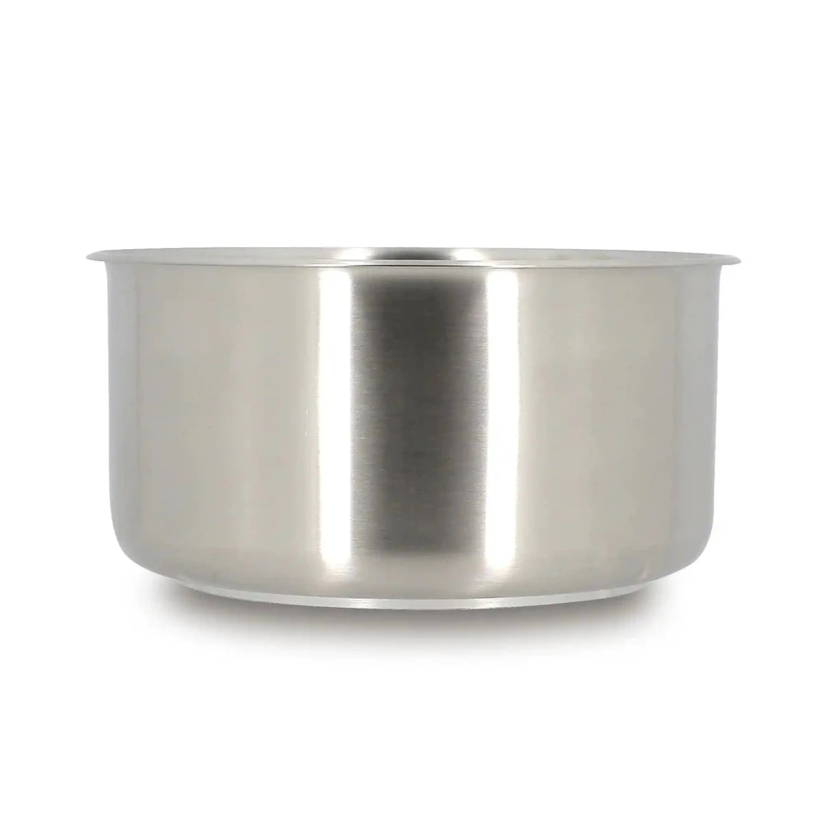 Casserole Iris amovible 18cm en acier inoxydable Menastyl, vue de profil sur fond blanc