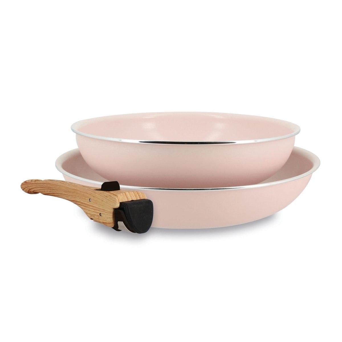 Lot de 2 poêles Colorama roses en aluminium recyclé avec poignée amovible bois, vue empilée sur fond blanc