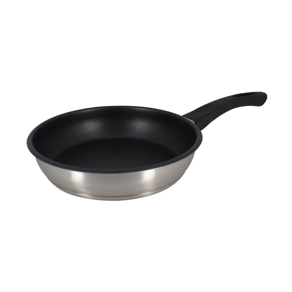 Poêle First 24 cm en acier inoxydable Menastyl, revêtement noir antiadhésif, vue en angle sur fond blanc