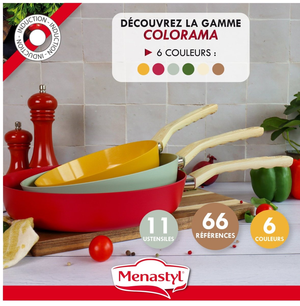 Set de 7 pièces Colorama avec poêles rouge, céladon et jaune, manches bois, sur fond de cuisine carrelée