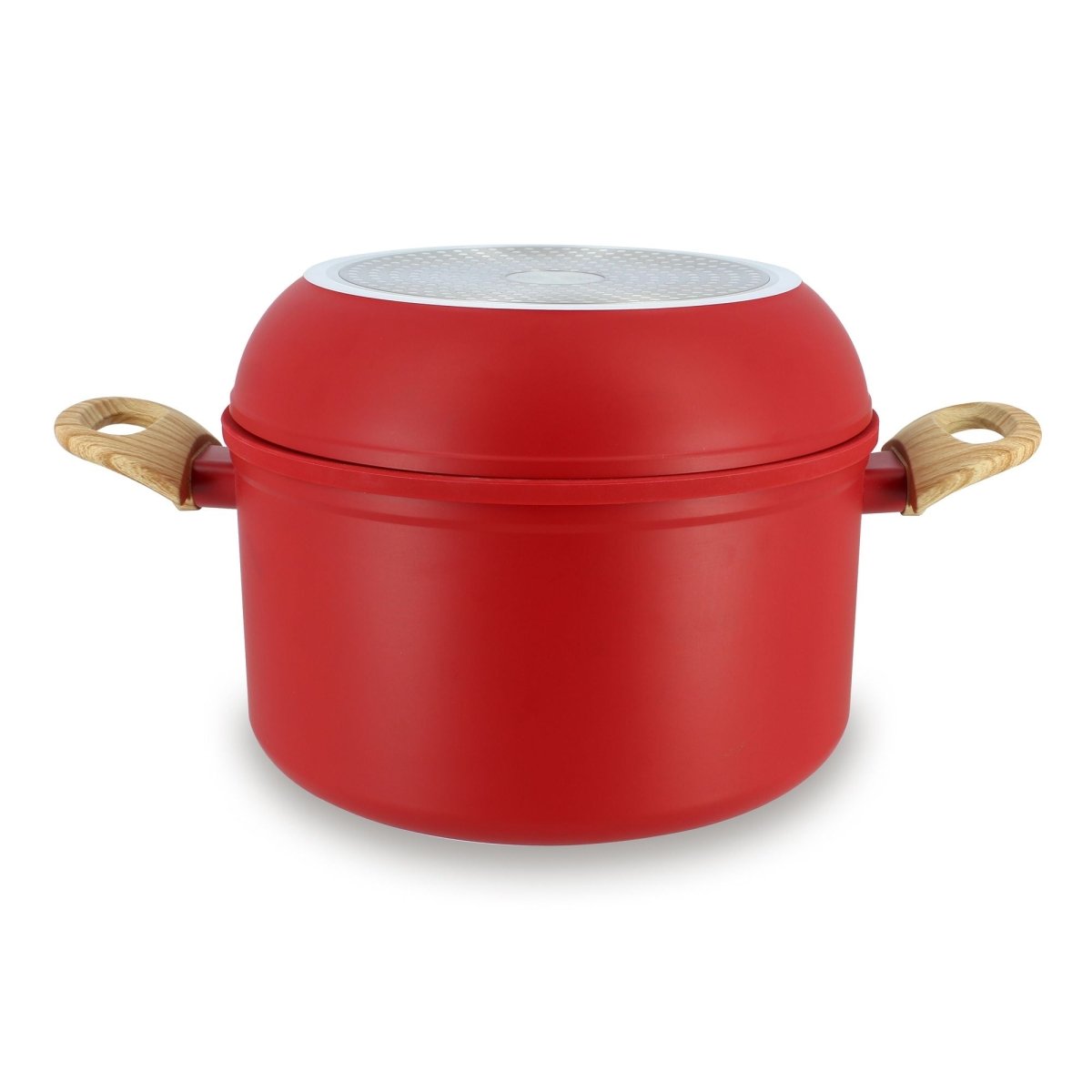 Casserole rouge Super Ball Colorama avec couvercle passoire et poignées bois, vue de face sur fond blanc