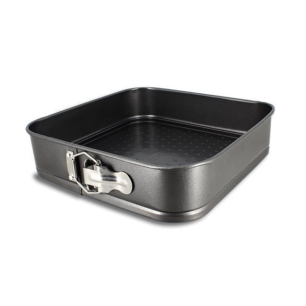 Moule à charnière carré Amandine 26 cm Menastyl en acier carbone noir avec clip de fermeture, vue trois-quarts