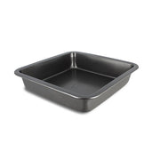 Moule Amandine carré 21 cm en acier carbone antiadhésif Menastyl, vue trois-quarts sur fond blanc